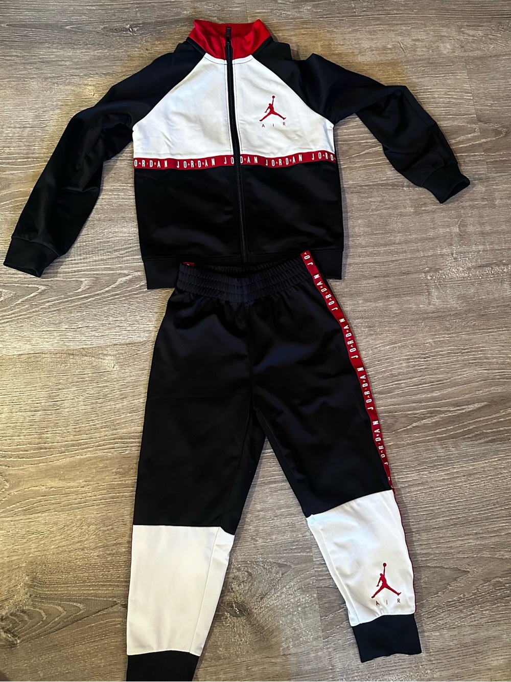 Jordan - Kids 4T - Tracksuit - NWOT